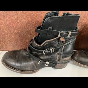 Freebird Boots size 9 Crue black preowned no box
